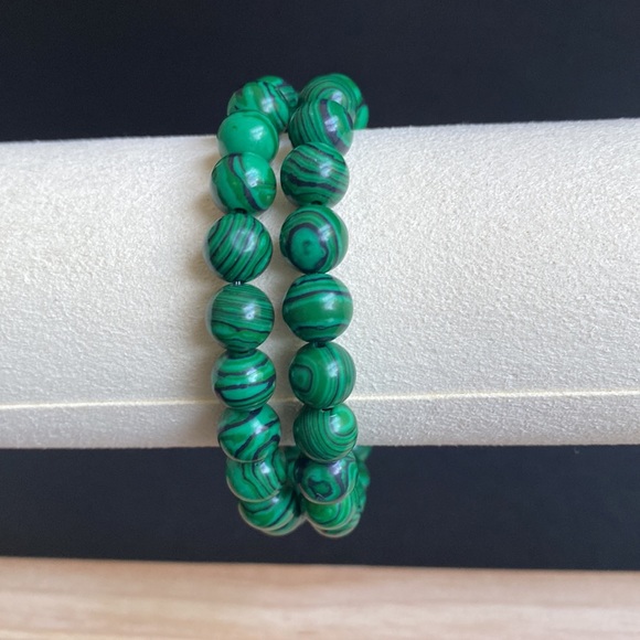 Malachite & Gold Plated Hematite Skull Bracelet - Picture 3 of 6